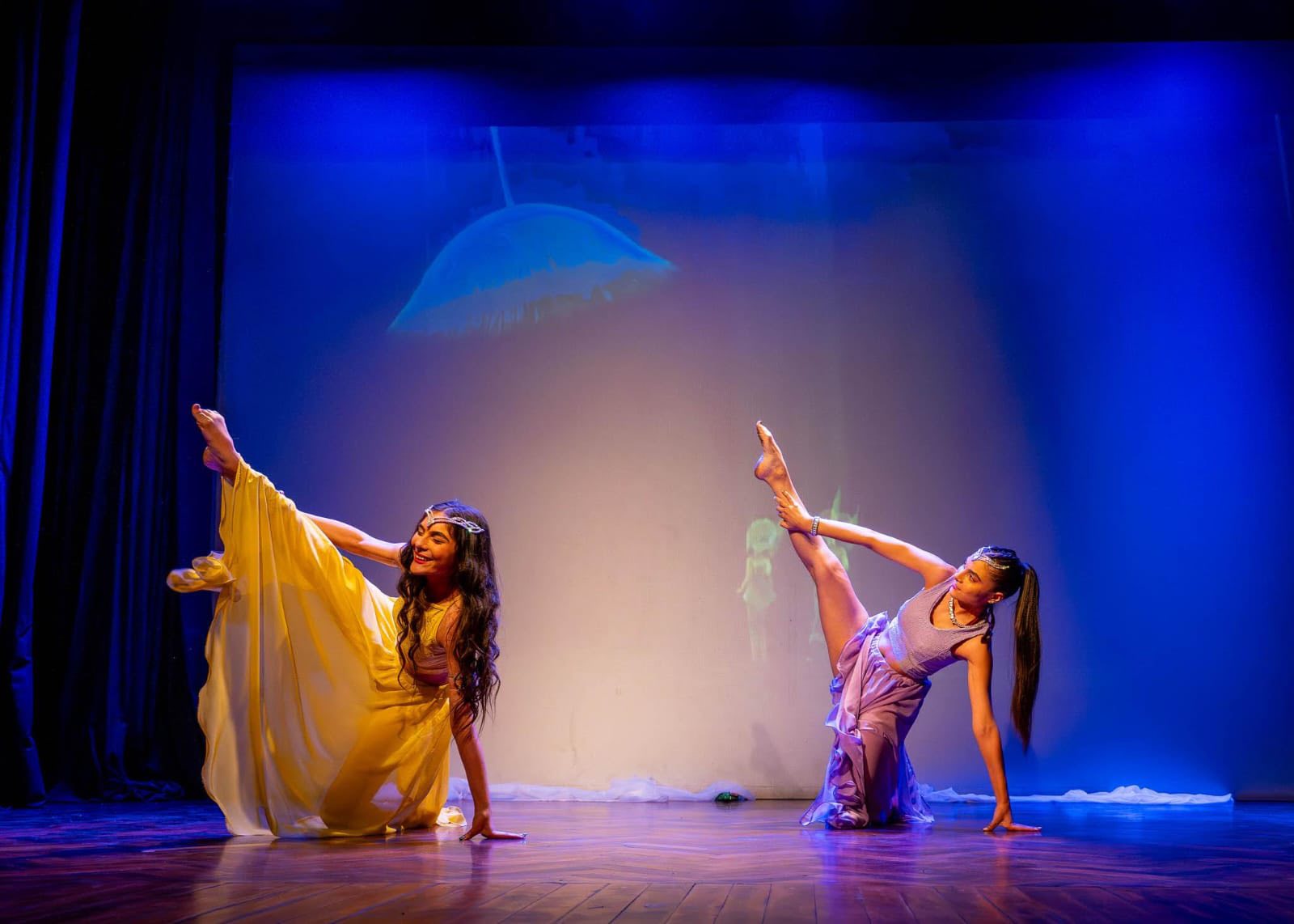 La danza también se suma a celebrar el ambiente